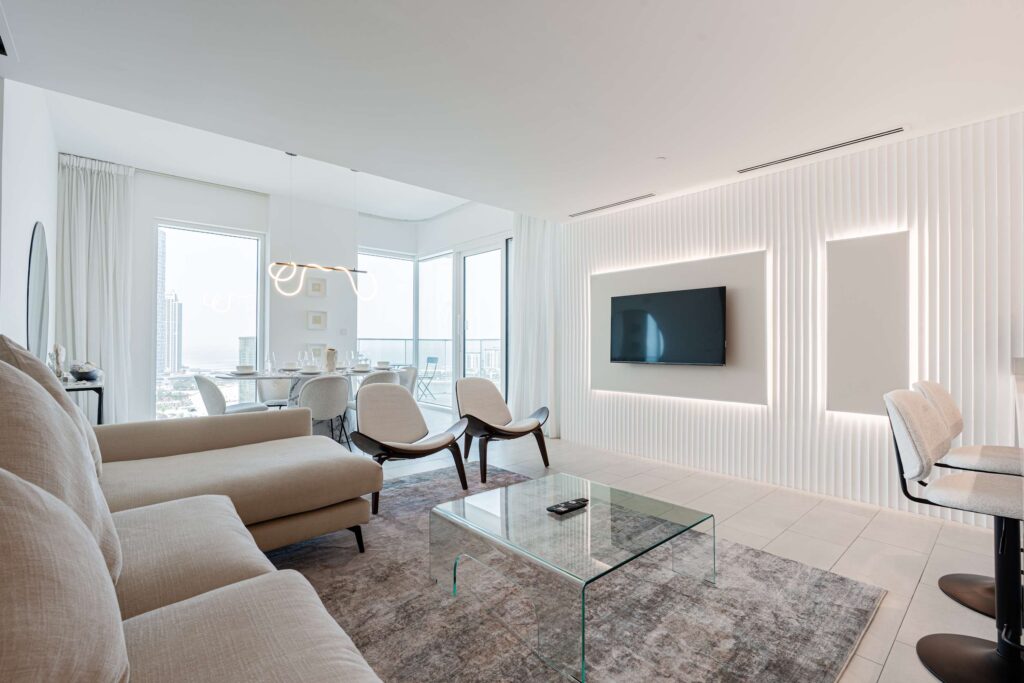 Beachfront 2BR, Furnished – Direct Beach Access