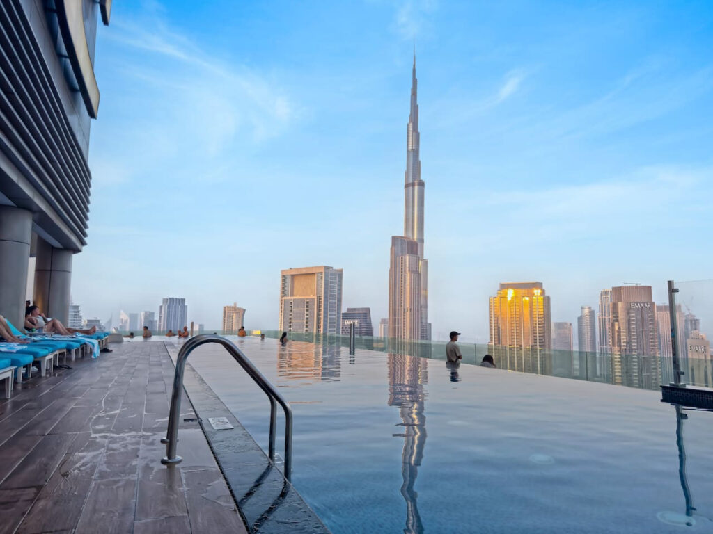 3br – PoolAccess – 7 MinstoDubai Mall – 2 KingBeds