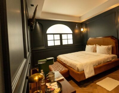 The Tub Suite