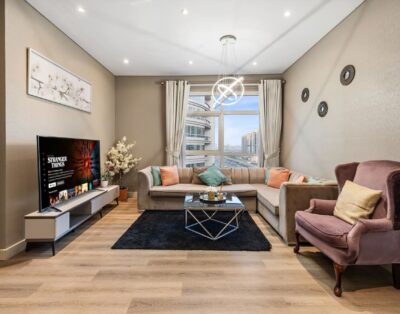FIRST CLASS | 2BR | Prime Location | Skyline Views