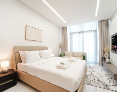 Elegant Studio Stay in Sky Hills | Dubai